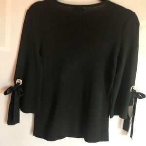 - Olivia Warren Black Sweater Size M